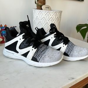 Women’s APL Ascend Sneakers, SZ 7.5
